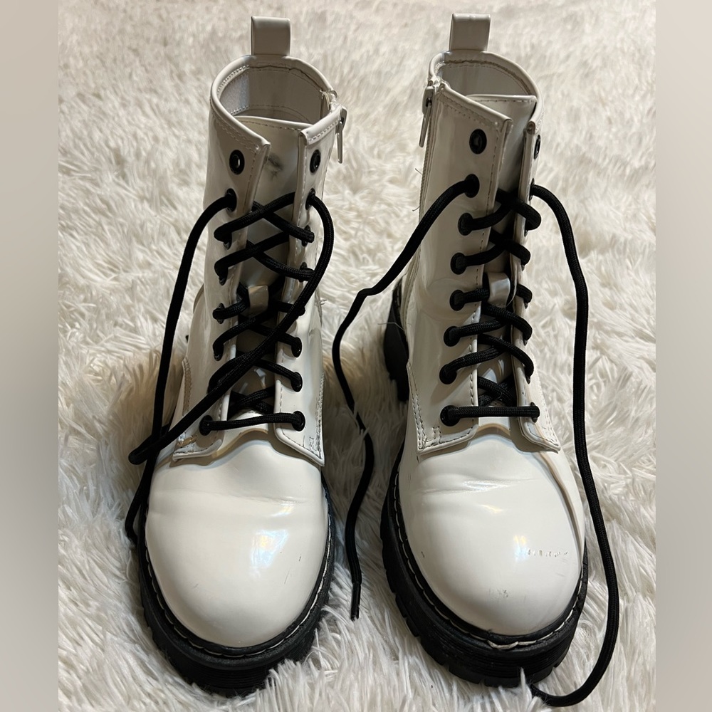 Madden NYC boots size 8